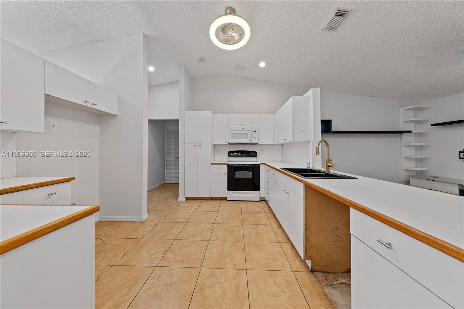 REDLANDS EDGE - Residential