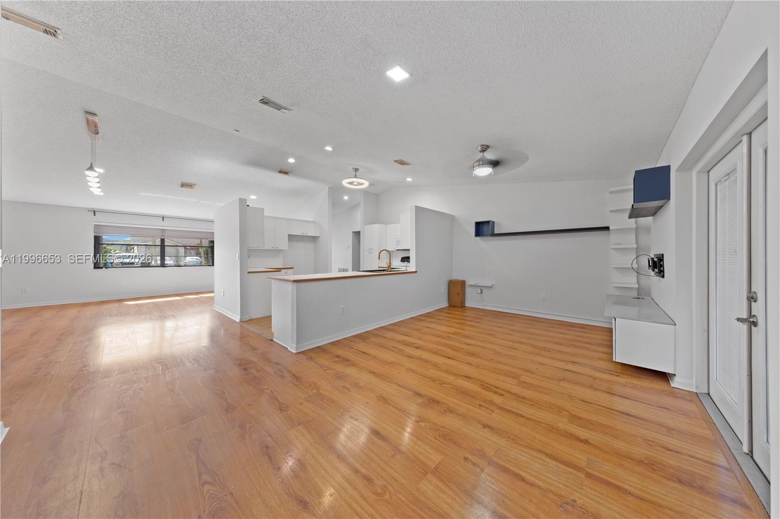 REDLANDS EDGE - Residential