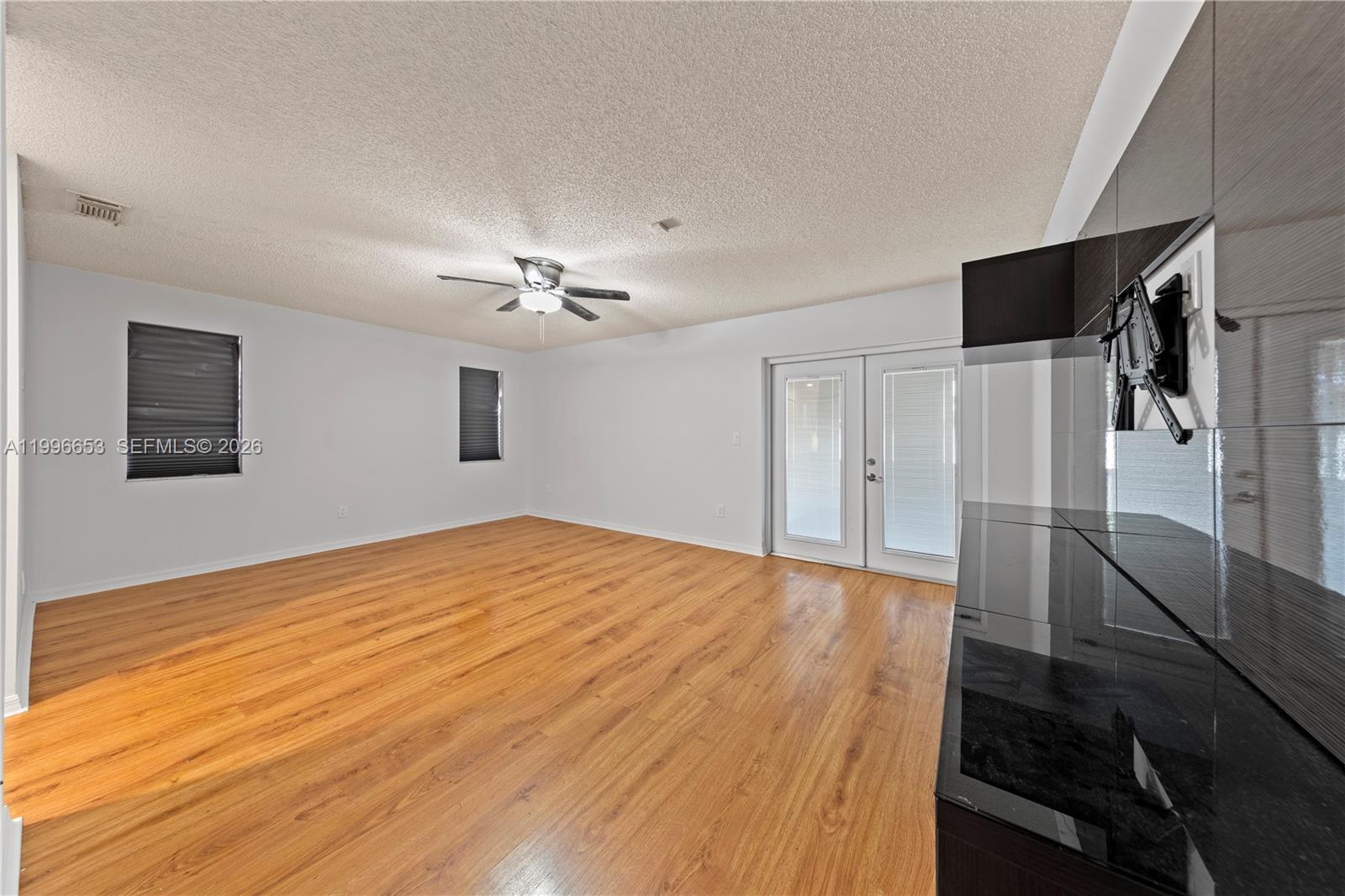 REDLANDS EDGE - Residential