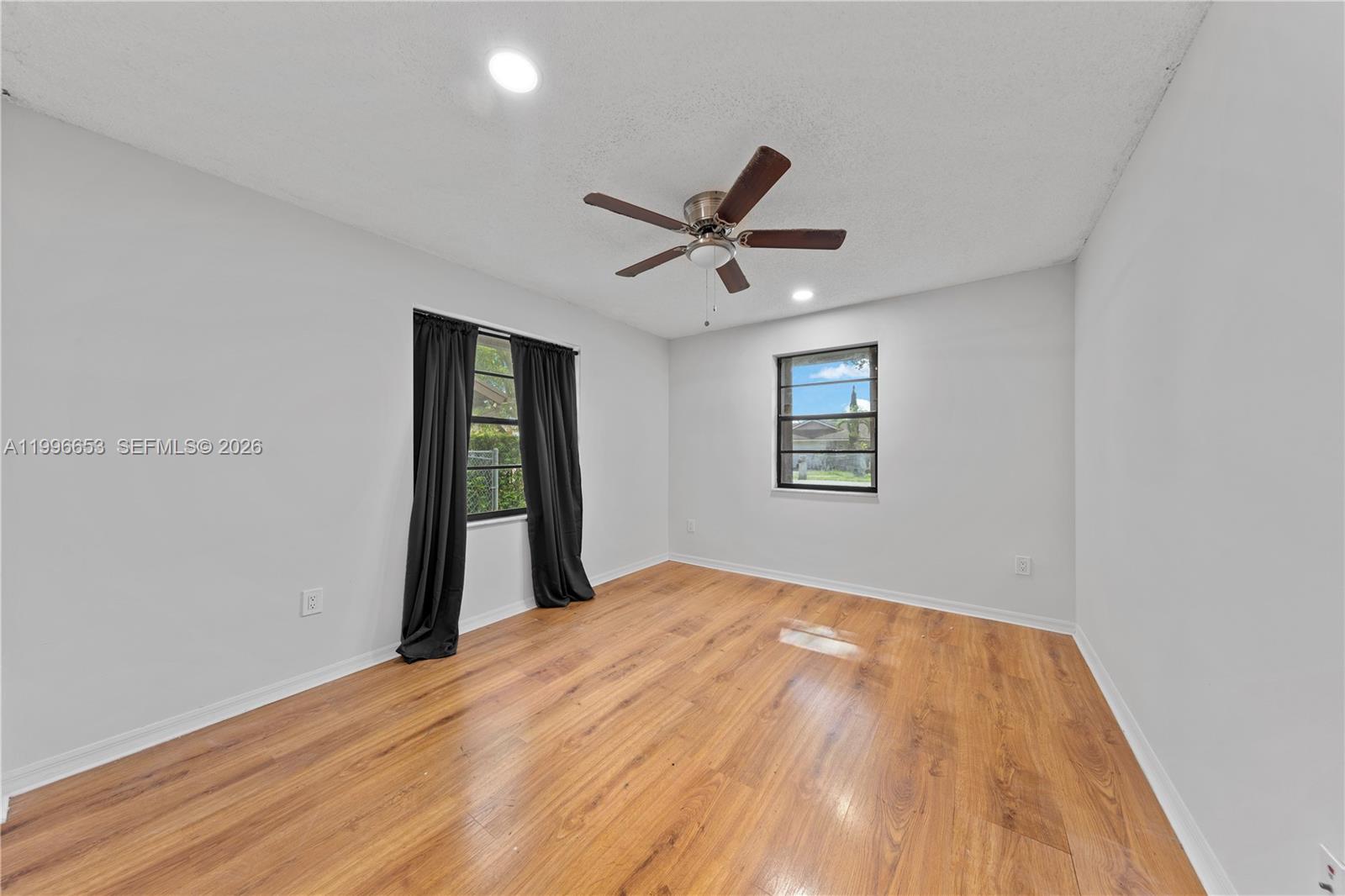 REDLANDS EDGE - Residential