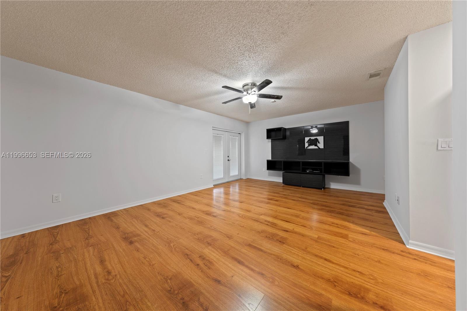 REDLANDS EDGE - Residential