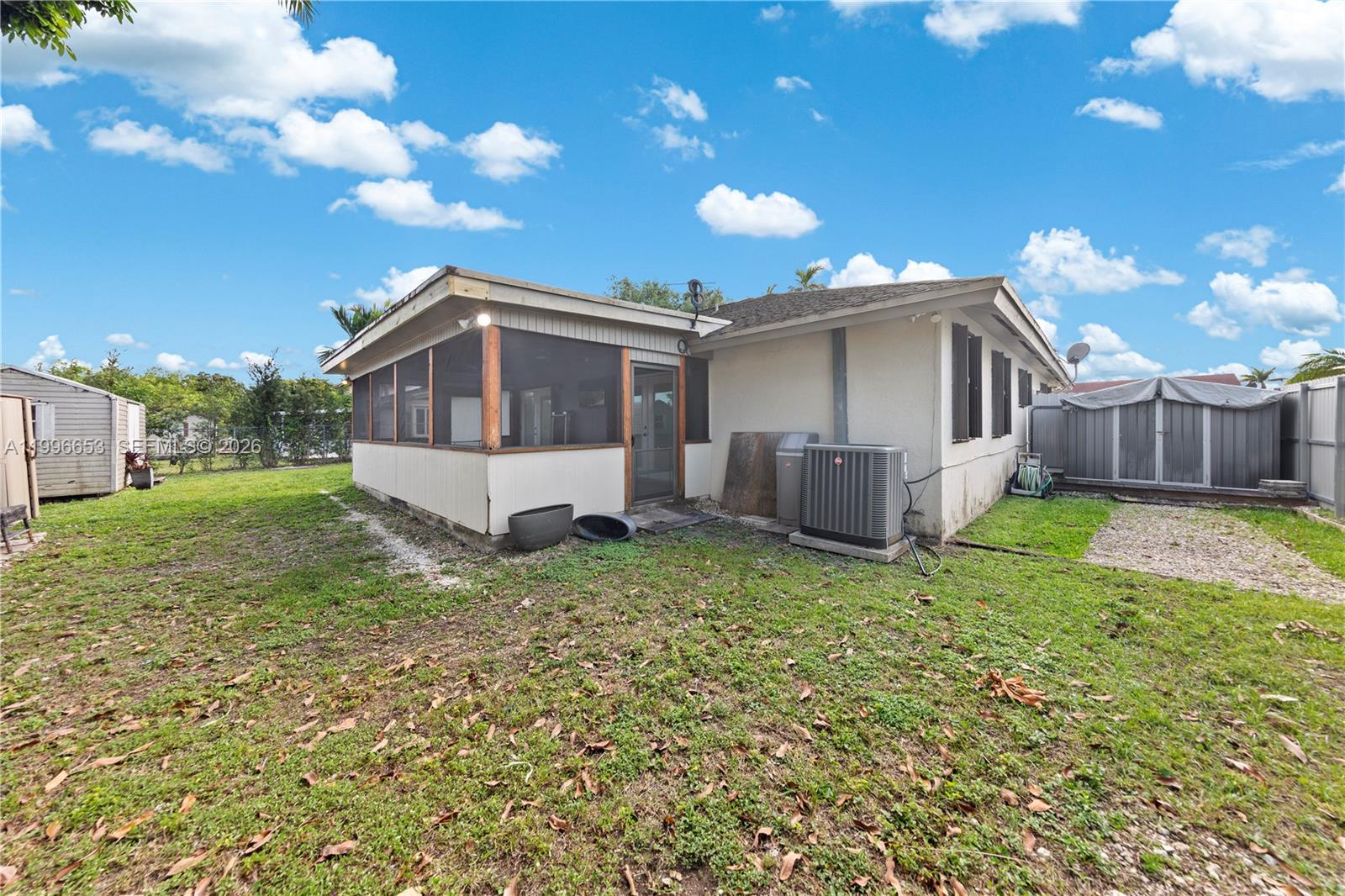 REDLANDS EDGE - Residential