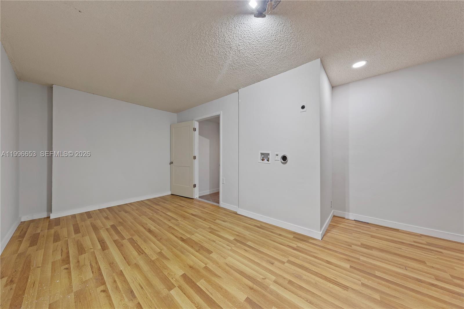 REDLANDS EDGE - Residential