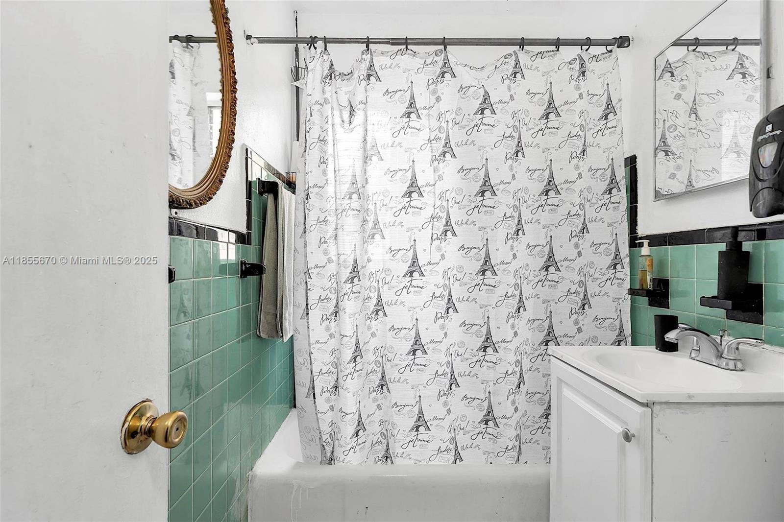 PINE TREE PARK 1ST ADDN - Residential