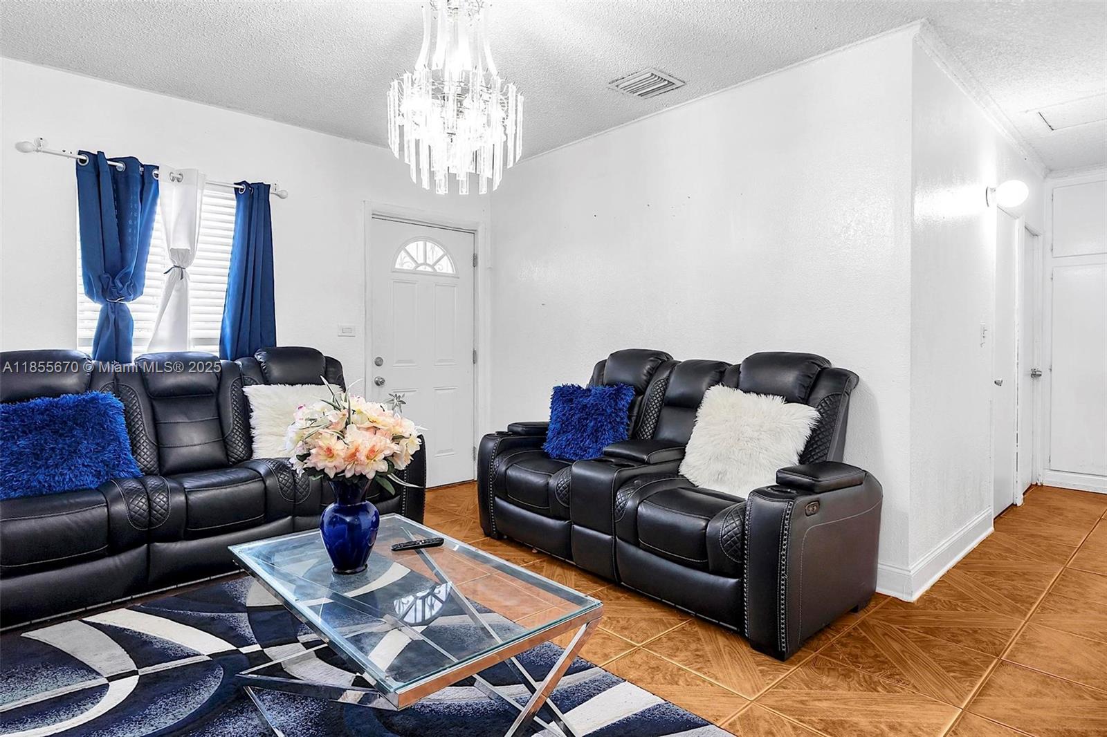 PINE TREE PARK 1ST ADDN - Residential