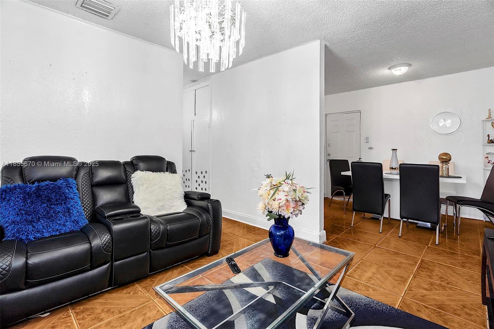 PINE TREE PARK 1ST ADDN - Residential