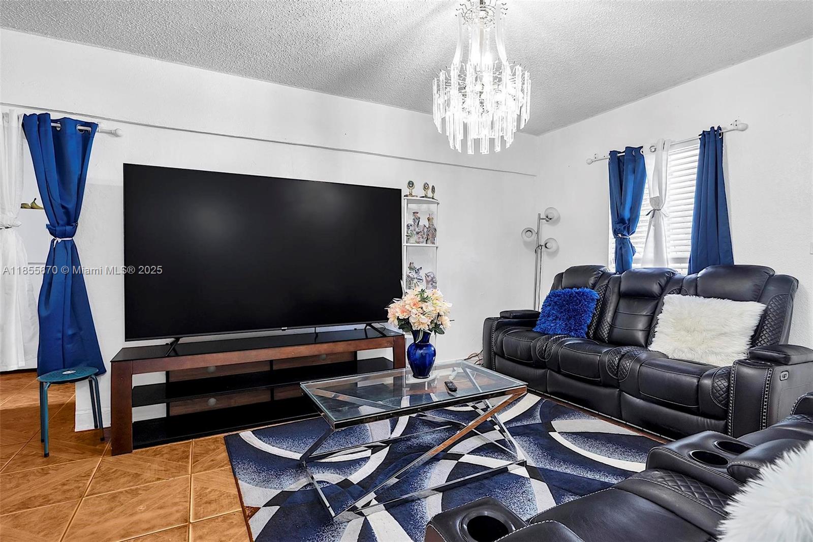 PINE TREE PARK 1ST ADDN - Residential