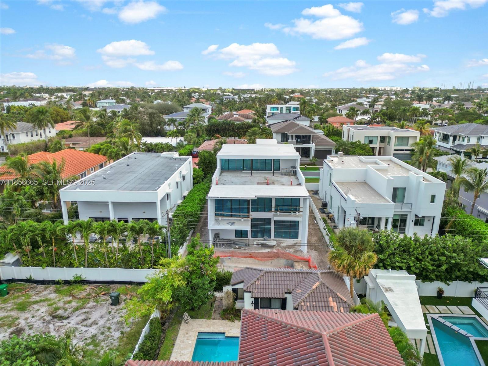 KINGS COURT - Residential