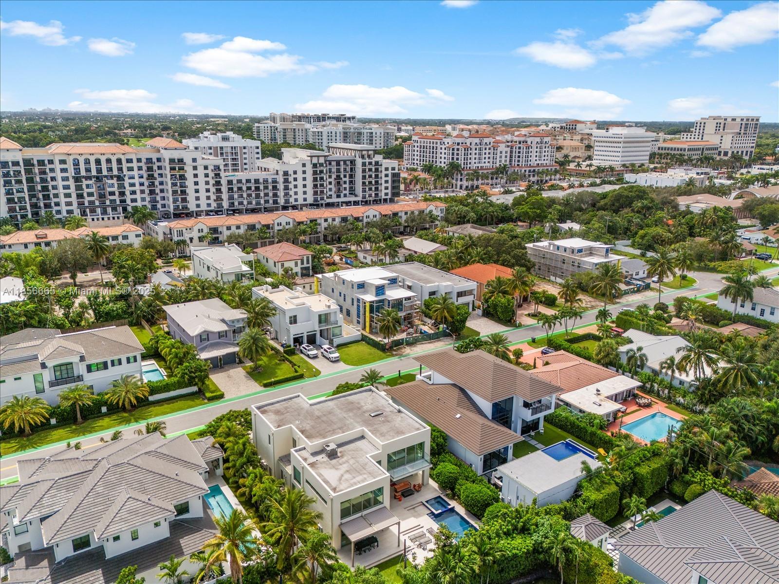 KINGS COURT - Residential
