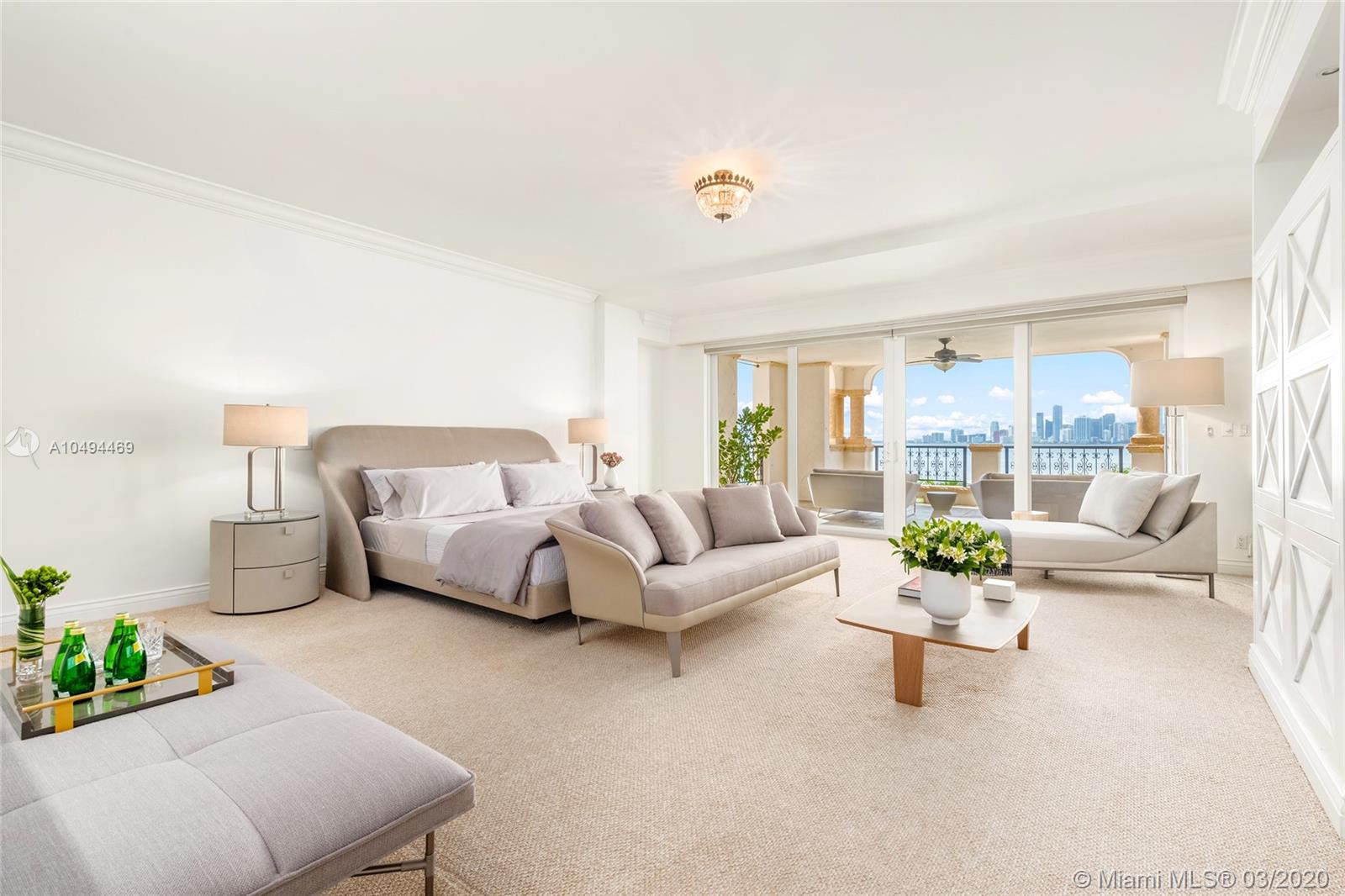 FISHER ISLAND - Residential