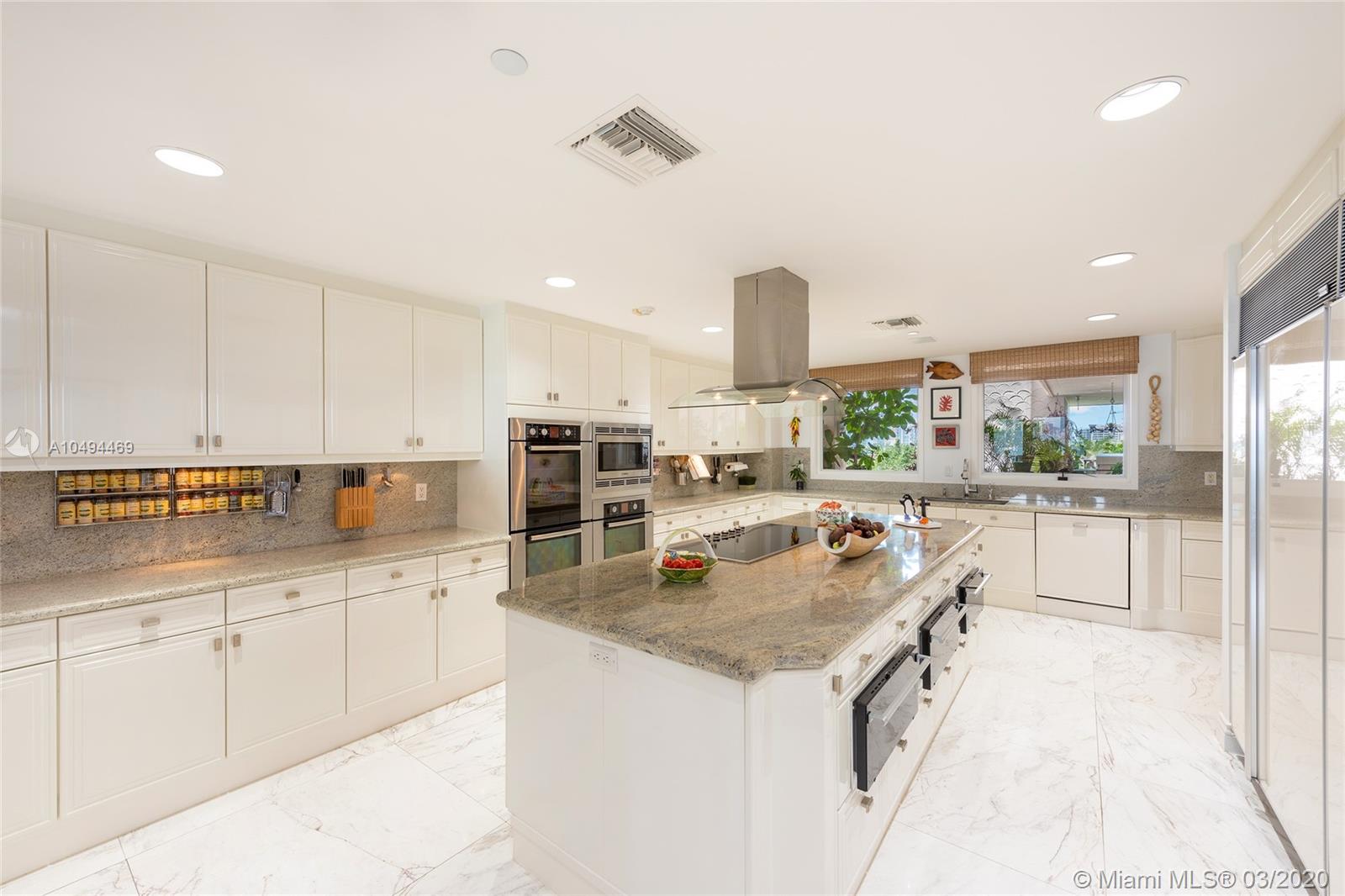 FISHER ISLAND - Residential