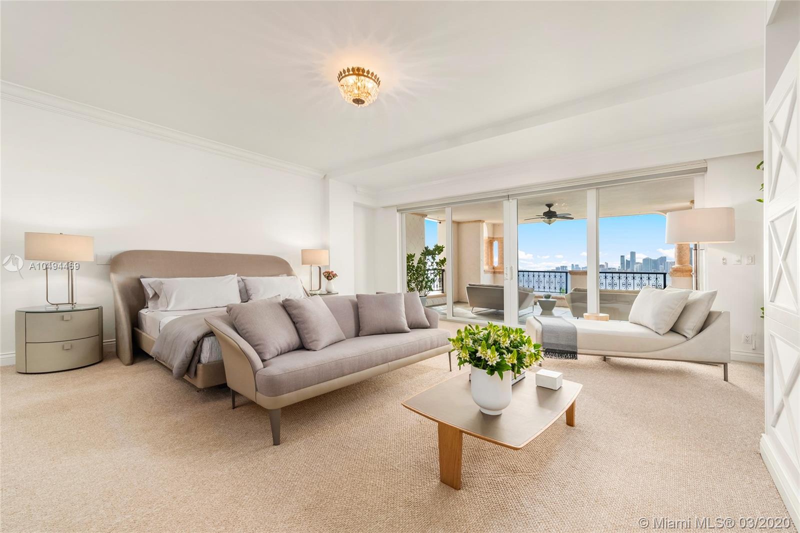 FISHER ISLAND - Residential