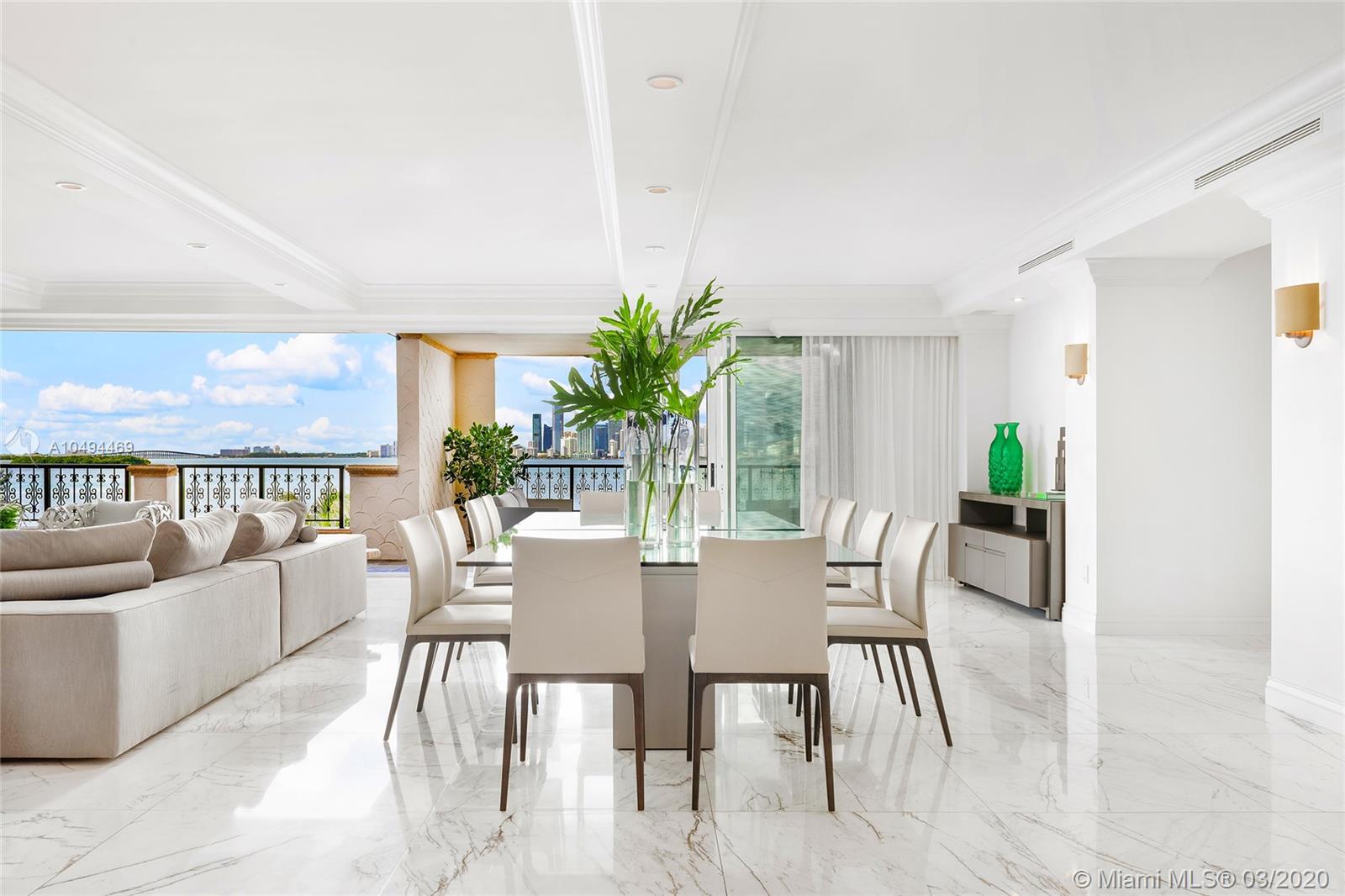 FISHER ISLAND - Residential