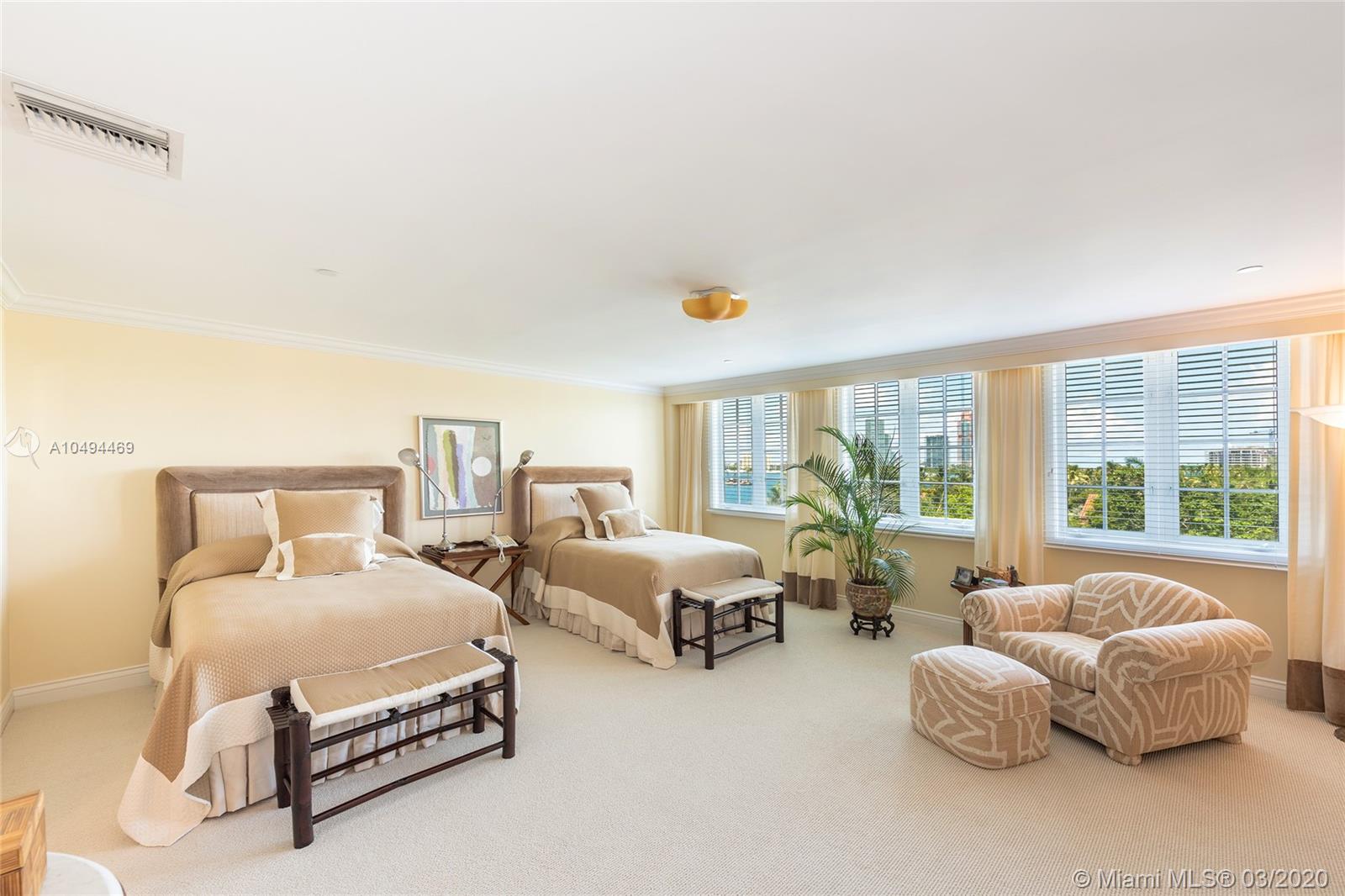 FISHER ISLAND - Residential