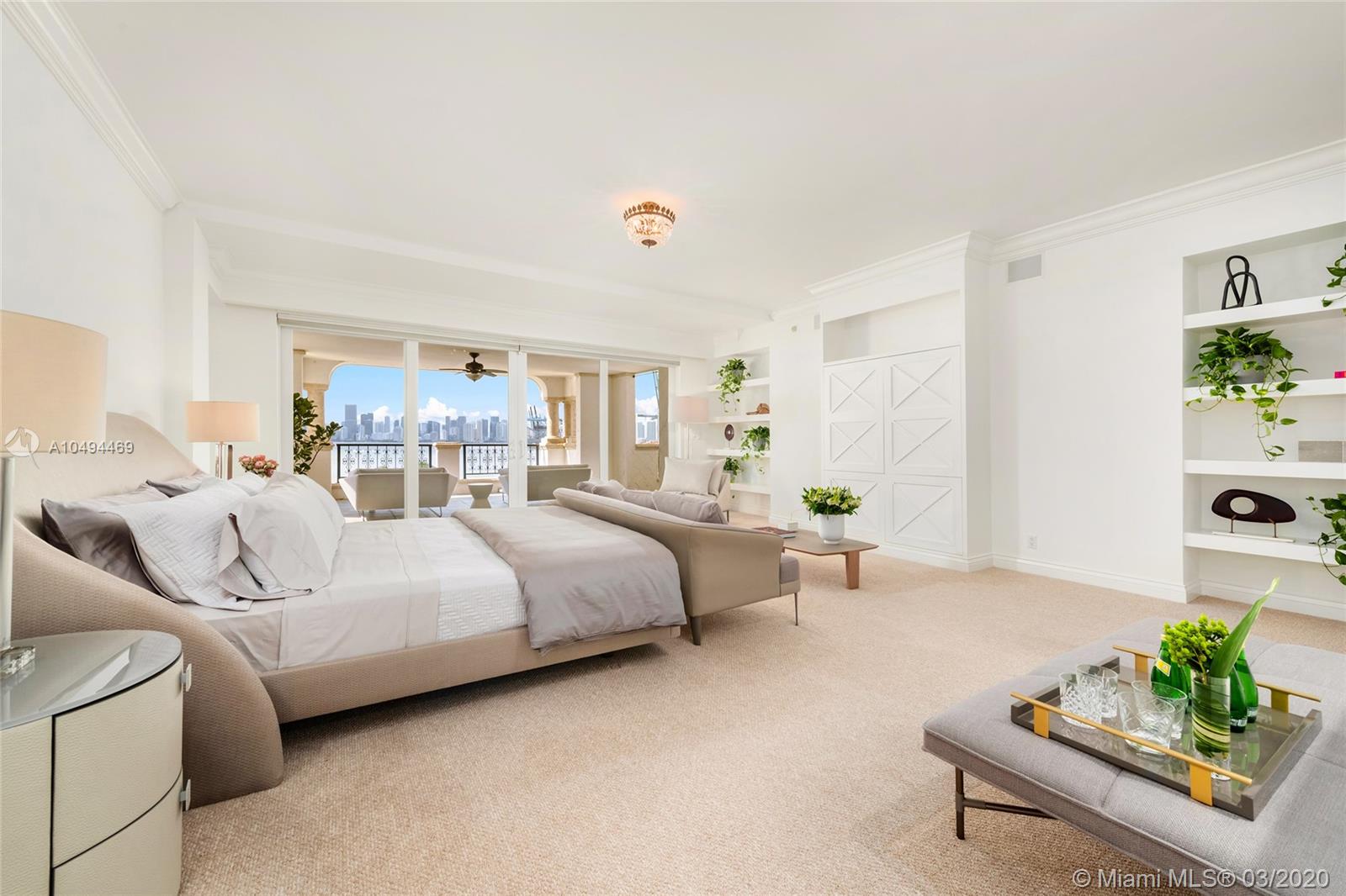 FISHER ISLAND - Residential