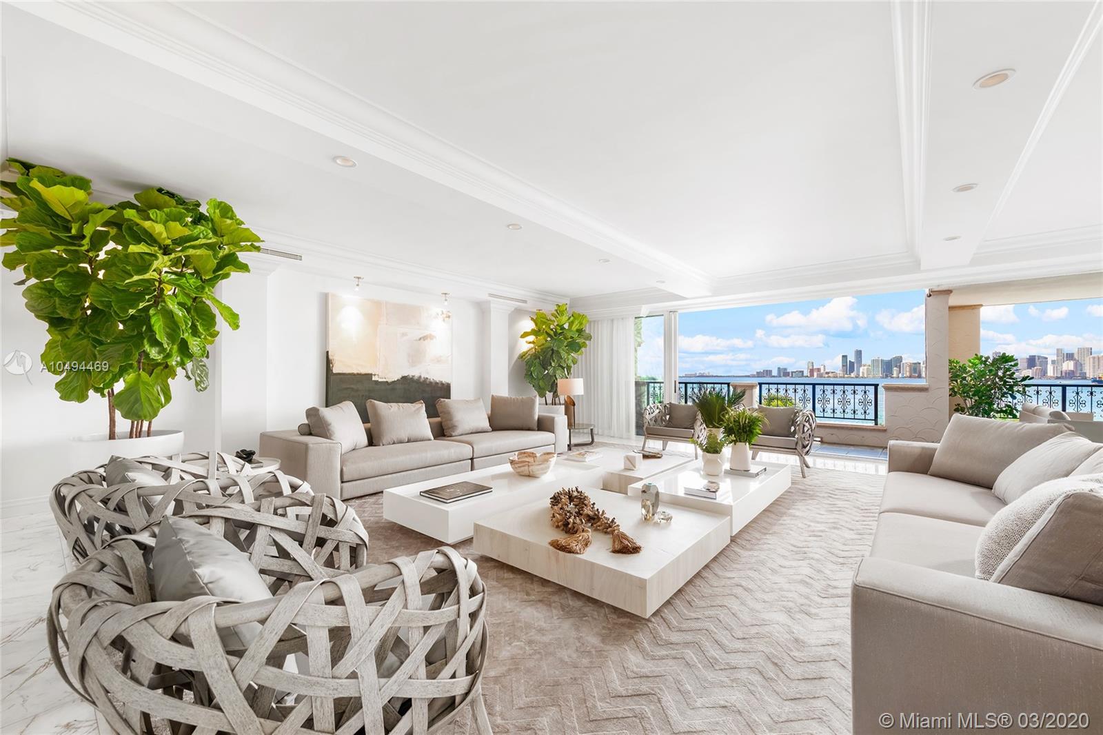 FISHER ISLAND - Residential