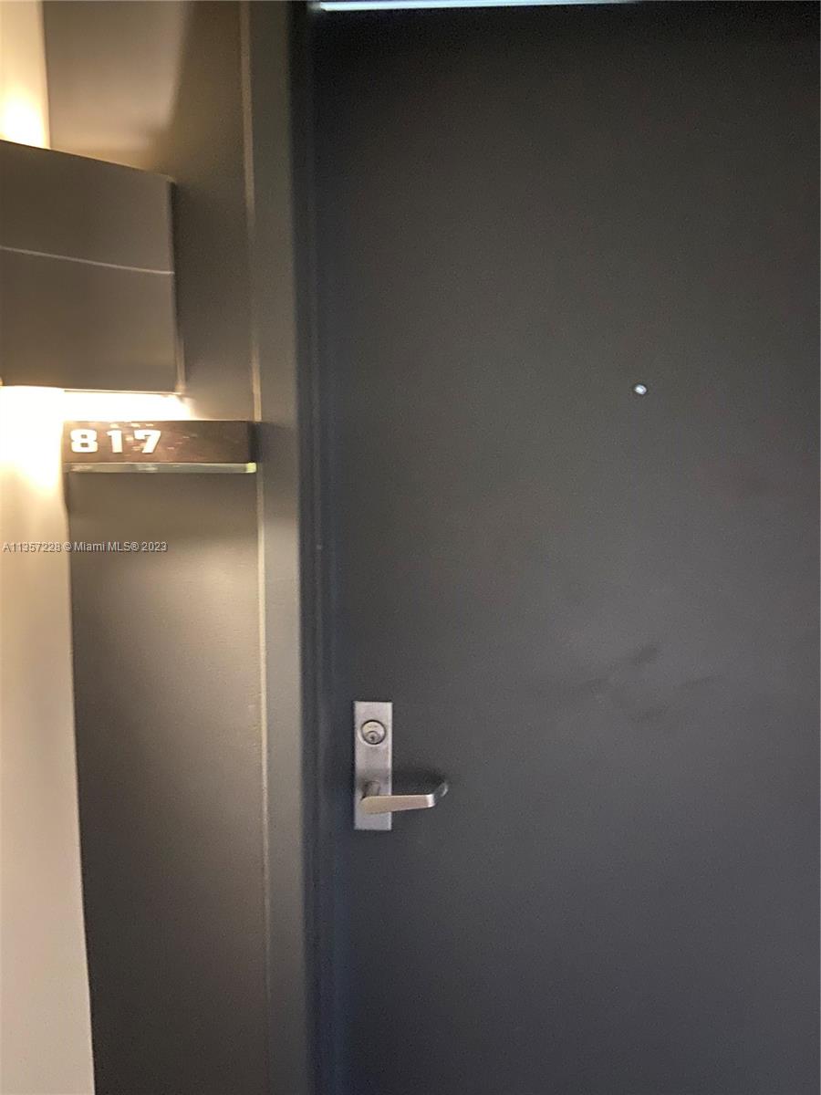 Photo 2 of 20 of listing a4a9dd37-ce77-4e47-aedf-52db9fa6bad9 condo