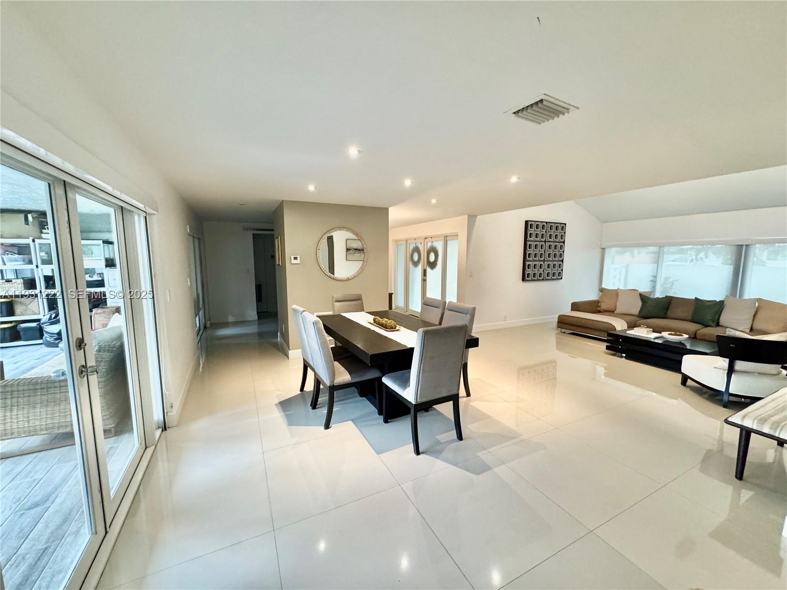 FAIRWAY LAKE SOUTH SEC 2 - Residential