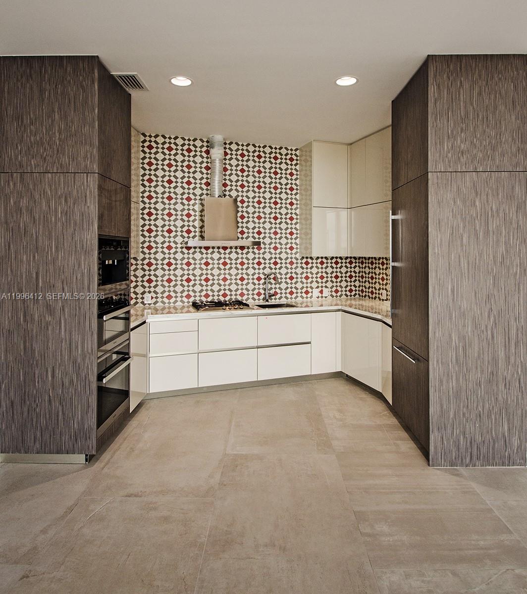 THE GROVE AT GRAND BAY - Residential Lease