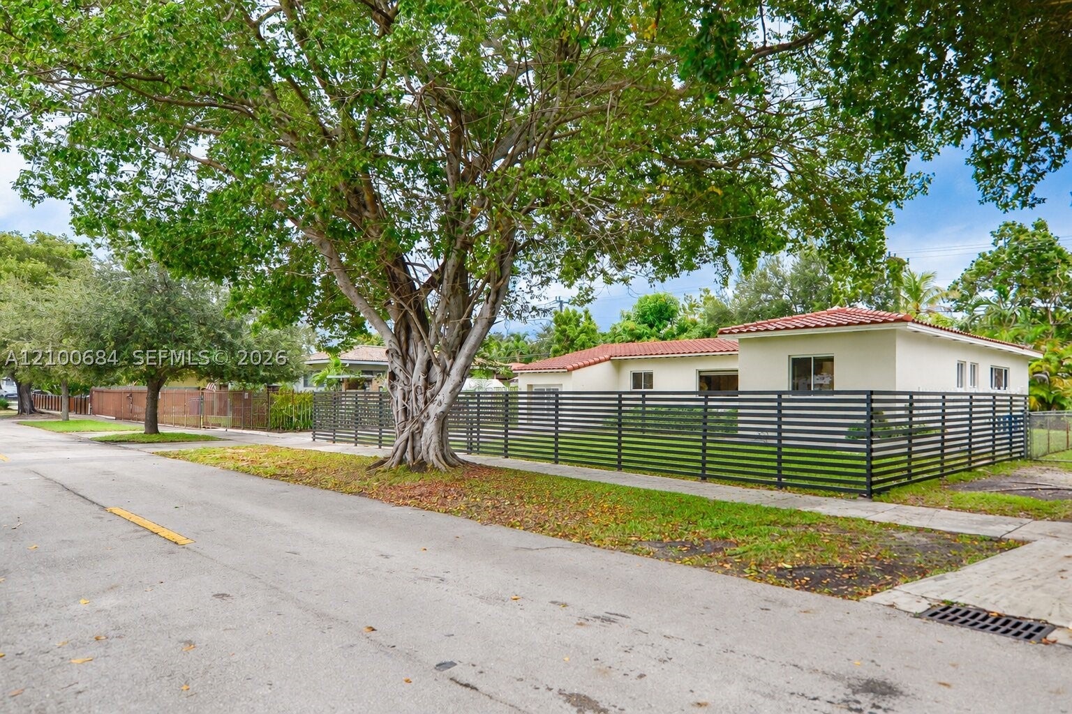 535 SW 39th Ave
