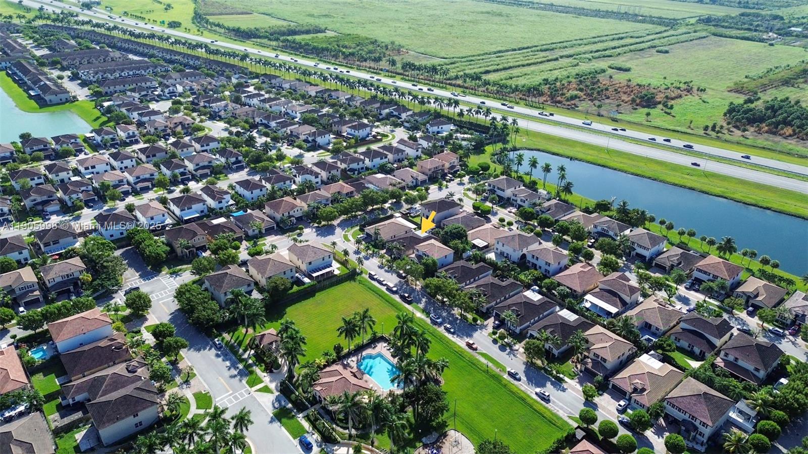 HEMINGWAY POINT - Residential