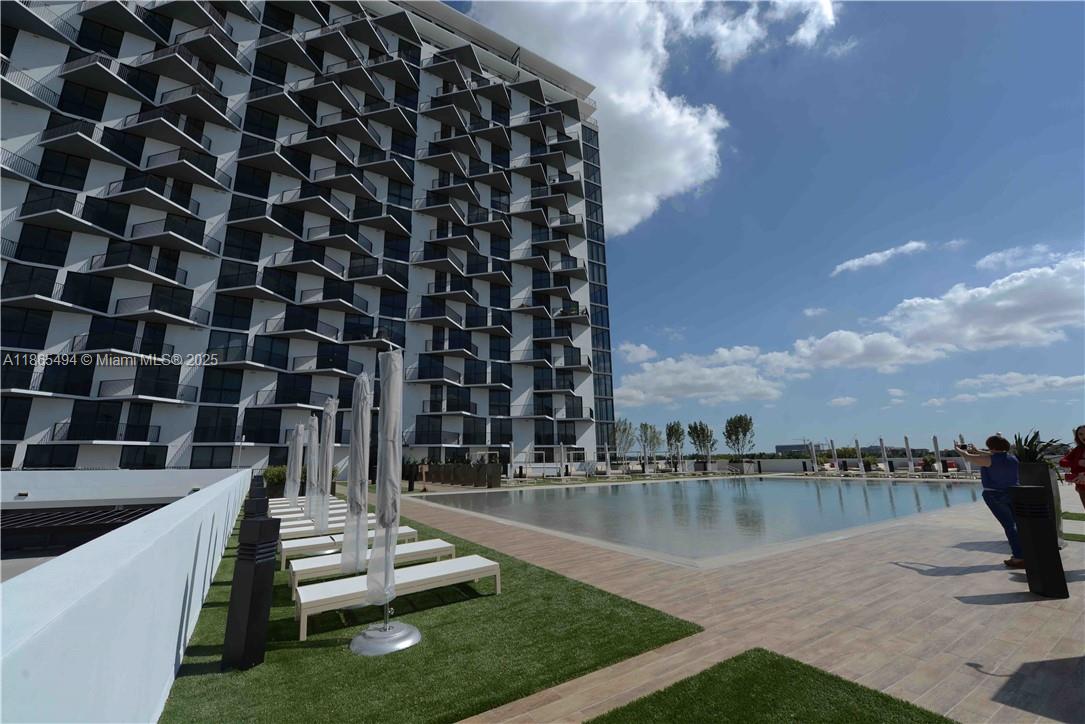 Beautiful 1 bed 1 bath luxury condo at Paseo. Porcelain floors, modern design kitchen, quartz counter-tops with traveler island, nest wireless AC controller and custom closets. Amenities include 24 hours concierge, valet parking, pool, lounge room, conference room, playroom, gym, sauna, massage rooms & spinning area. Downtown Doral is a quintessential city center, where business and pleasure combine flawlessly. Downtown Doral Charter Elementary school is a unique dual language curriculum, Spanish or Portuguese. Location has easy access to mayors expressways and Miami International Airport.