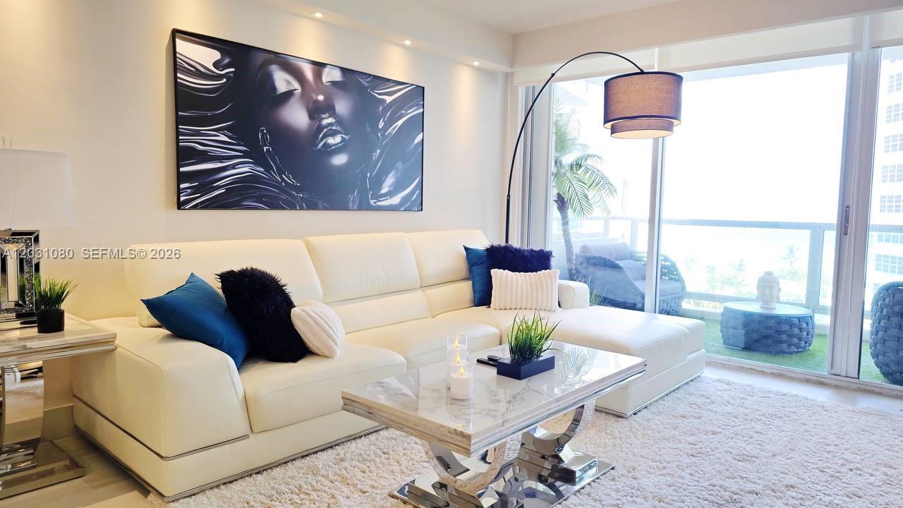 5151 Collins Ave 726