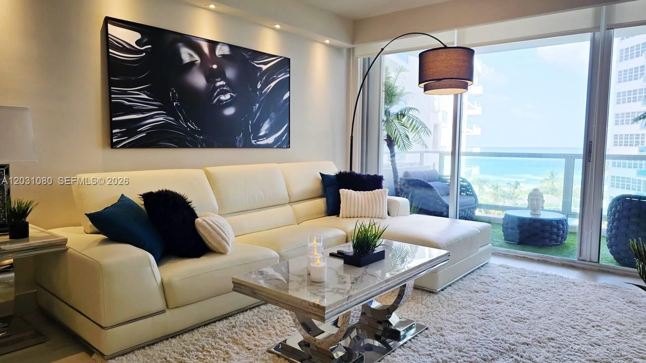 5151 Collins Ave 726