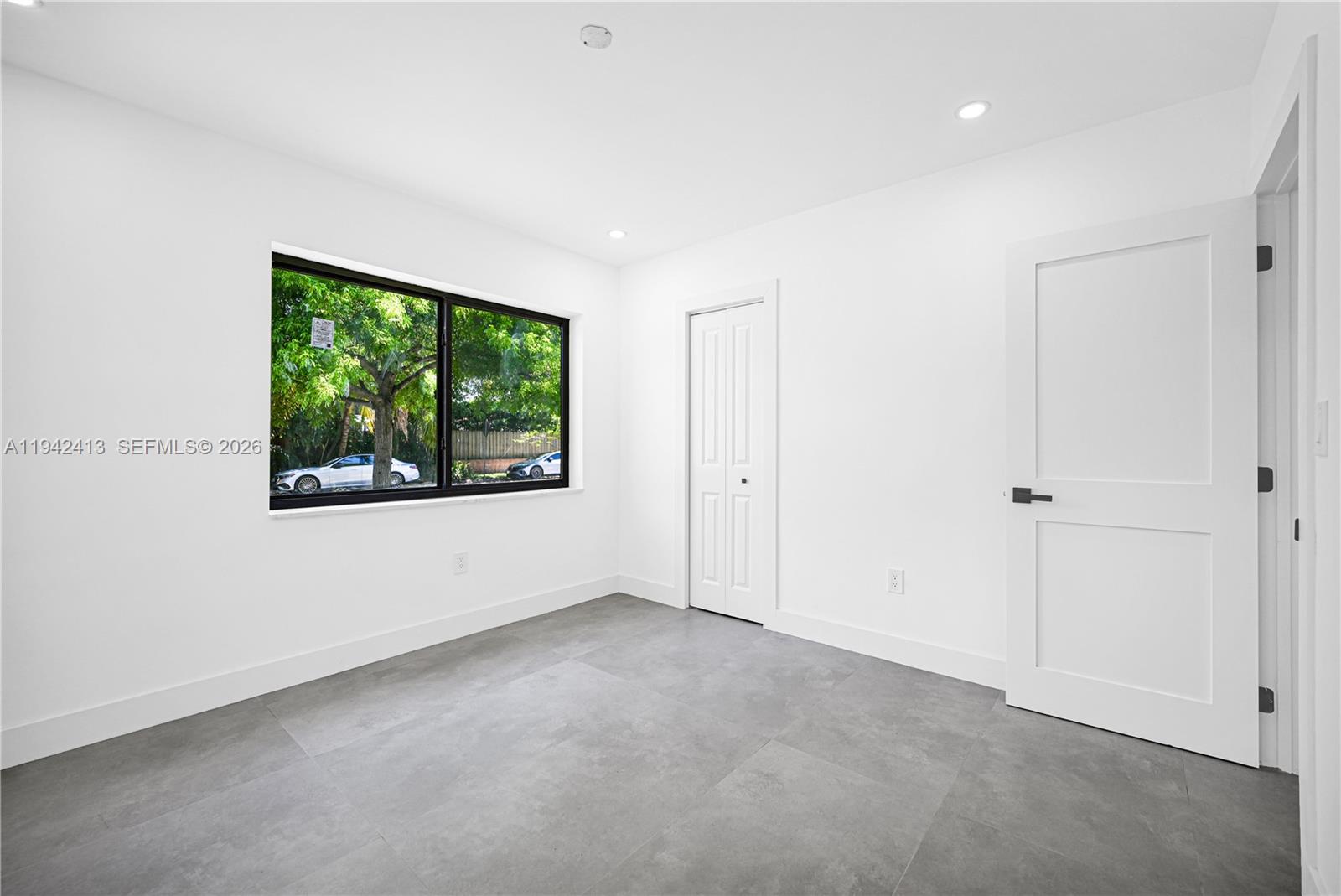 SILVER BLUFF EST-SEC B - Residential