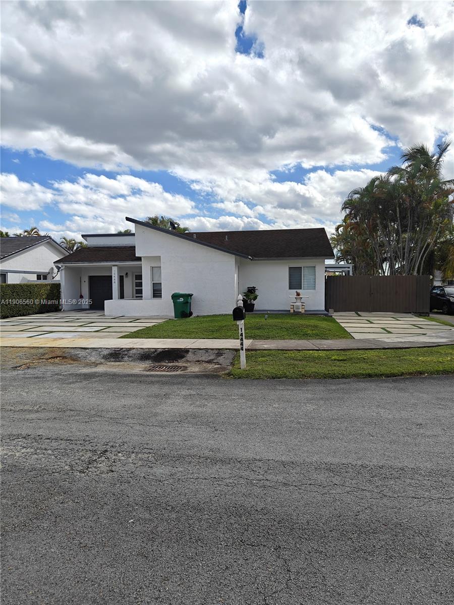 1ST ADDN TO WOODFIELD - Residential