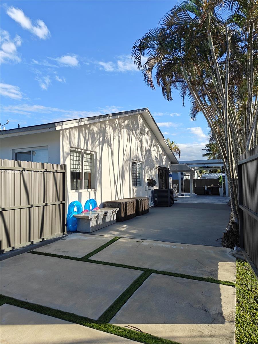 1ST ADDN TO WOODFIELD - Residential