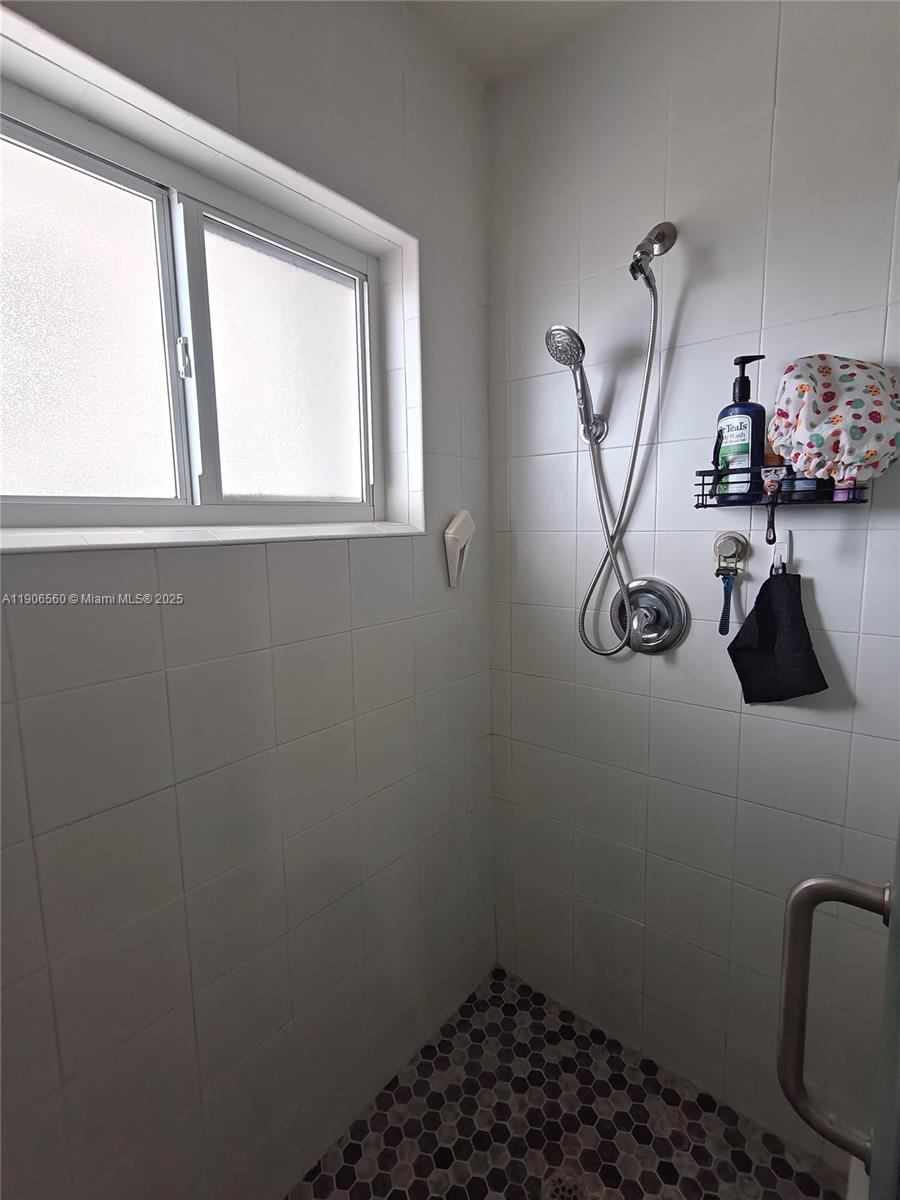 1ST ADDN TO WOODFIELD - Residential