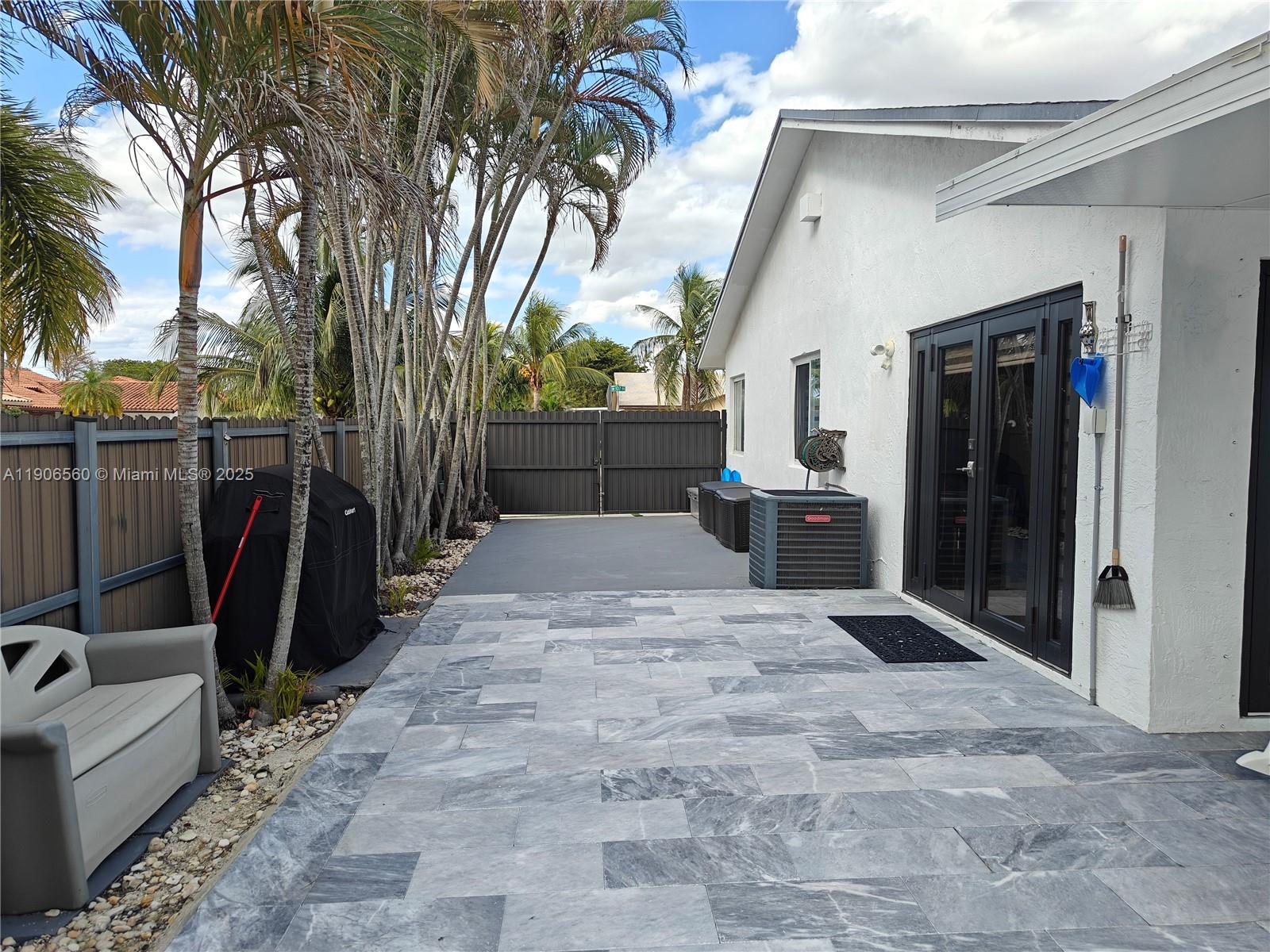 1ST ADDN TO WOODFIELD - Residential