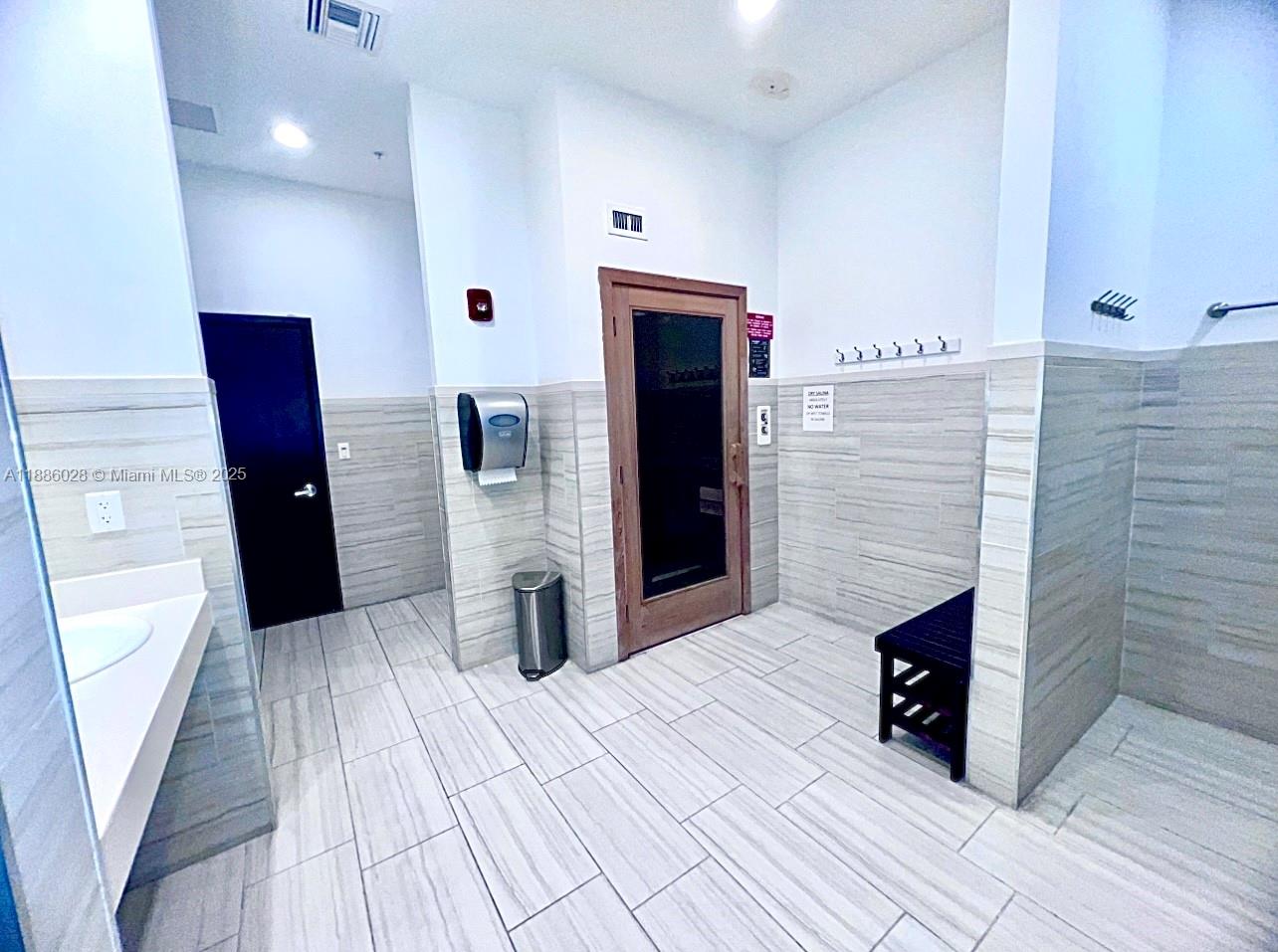 2080 OCEAN DRIVE CONDO - Residential Lease