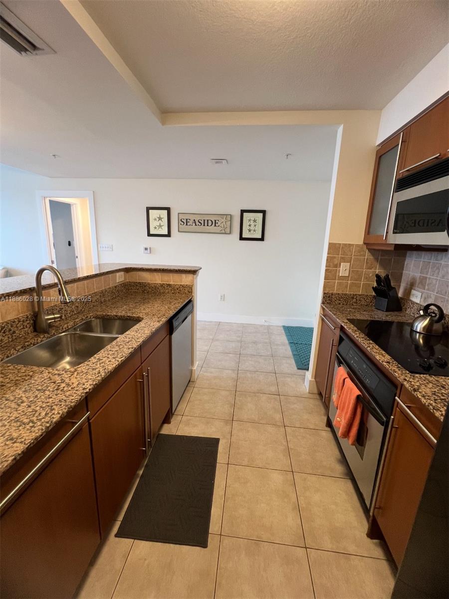 2080 OCEAN DRIVE CONDO - Residential Lease