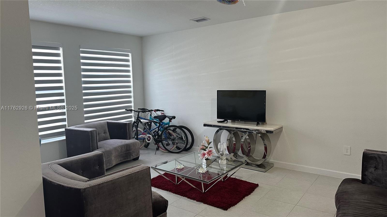 Rental Property at 26413 Sw 149 Ave, Homestead, Miami-Dade County, Florida - Bedrooms: 5 
Bathrooms: 4  - $3,000 MO.