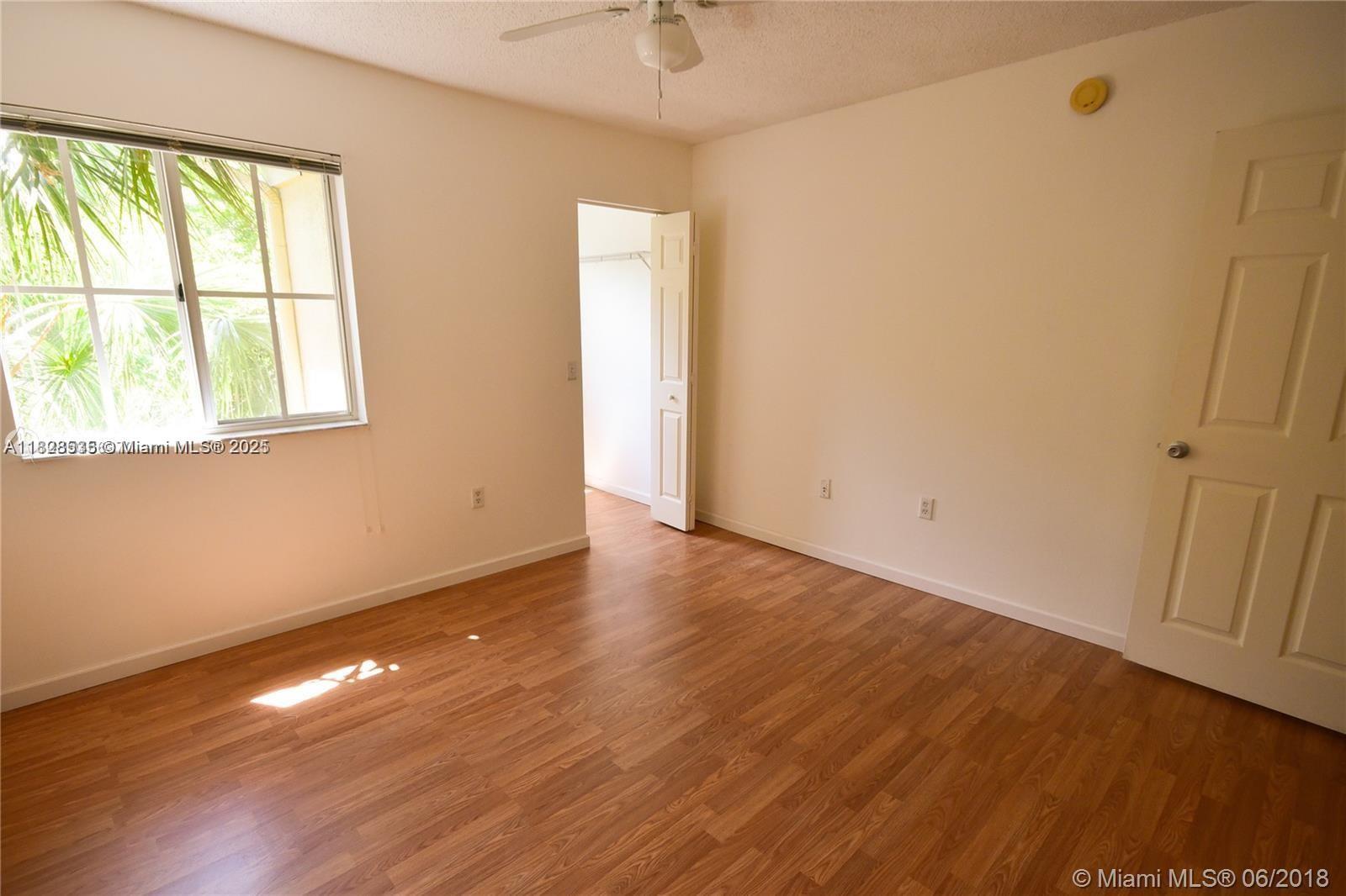 2427 Centergate Dr 306