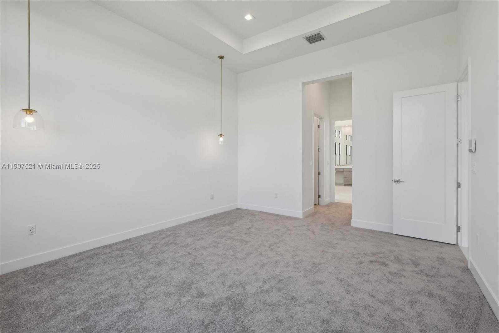 AVENIR POD - Residential Lease