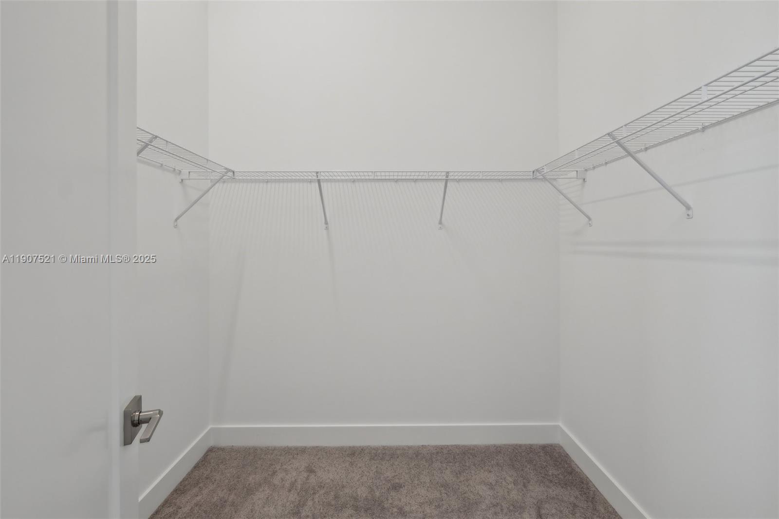 AVENIR POD - Residential Lease