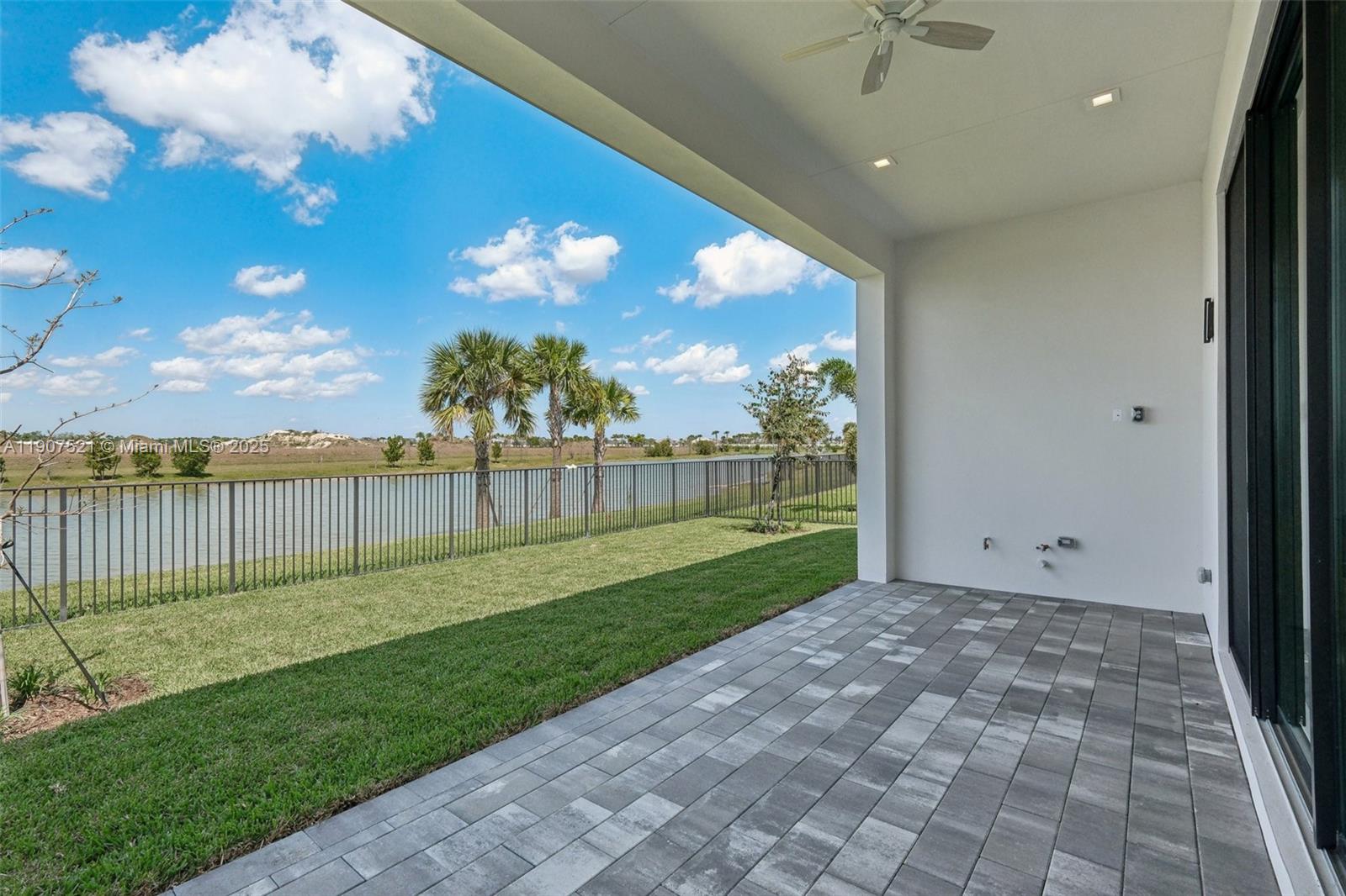 AVENIR POD - Residential Lease