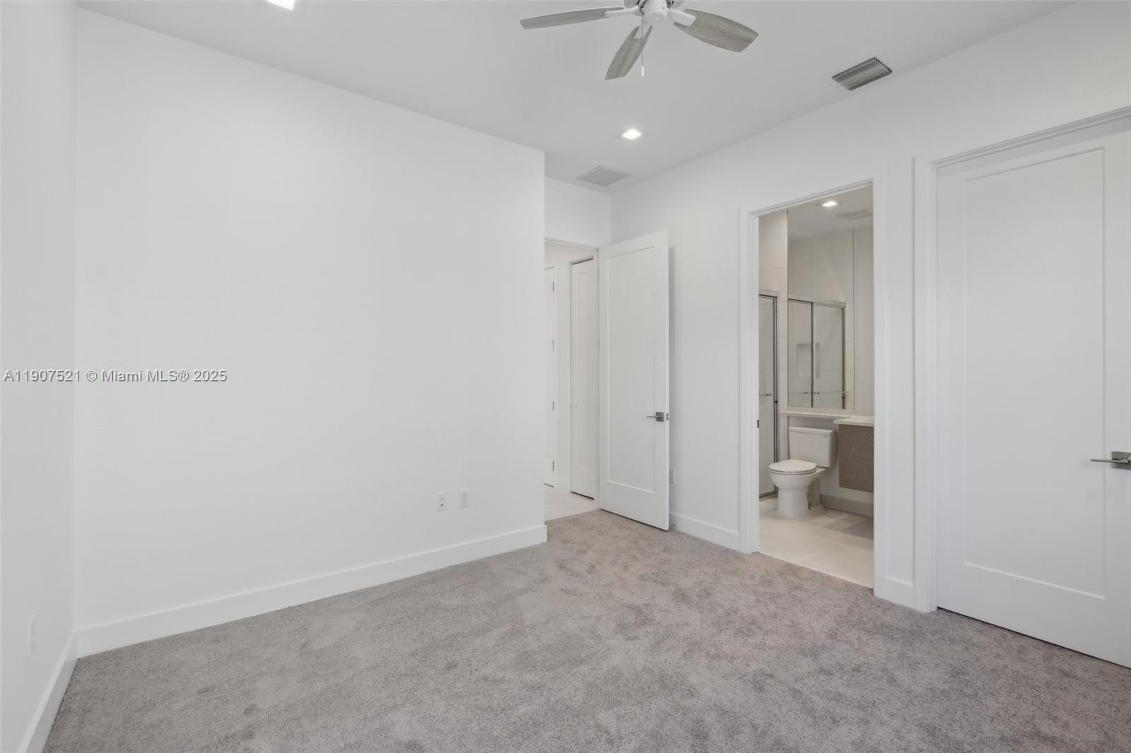 AVENIR POD - Residential Lease