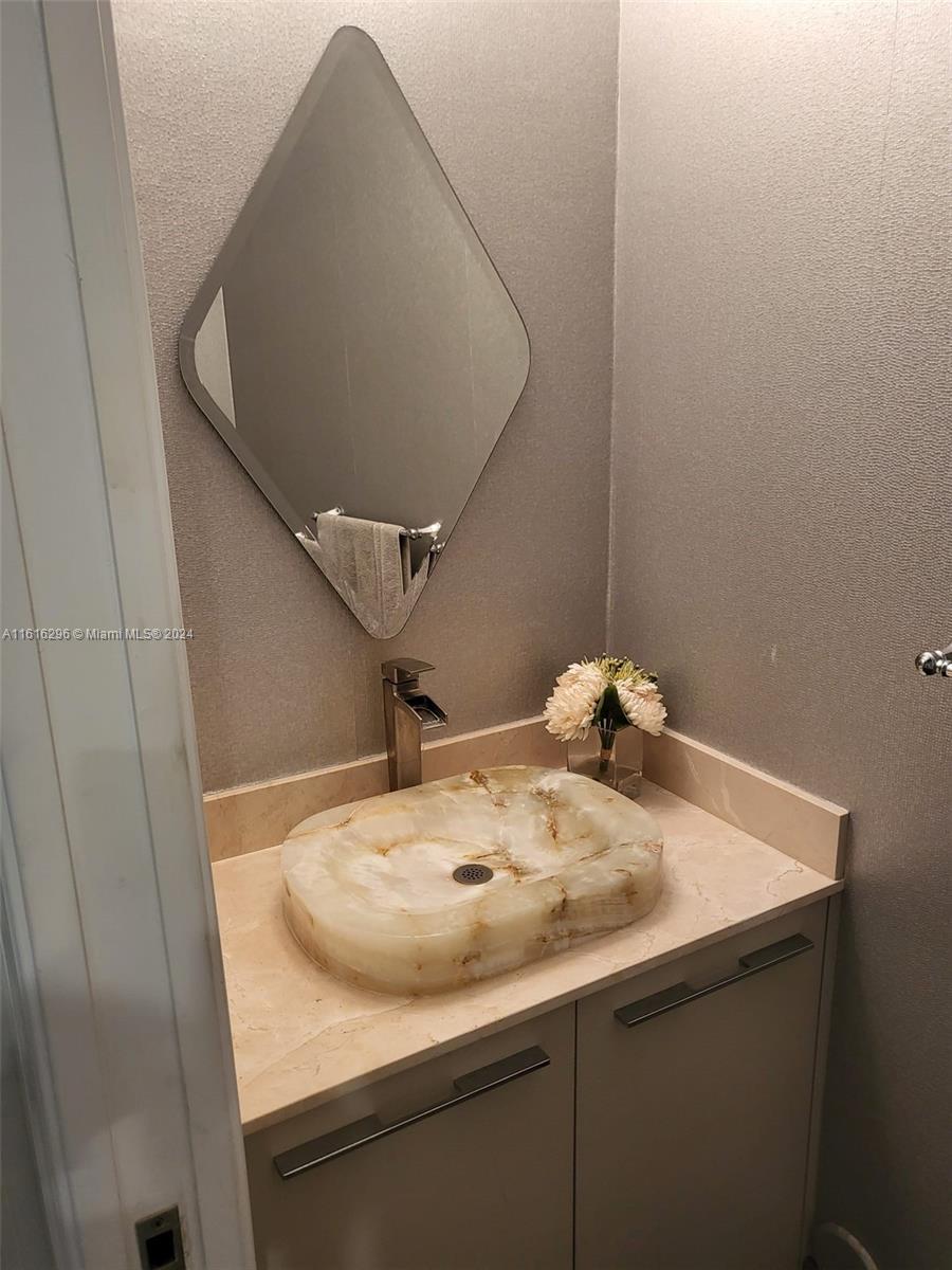 DOWNTOWN DORAL DUTCHER - Residential