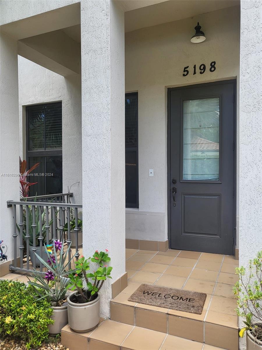 DOWNTOWN DORAL DUTCHER - Residential