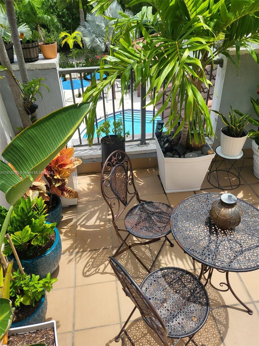 DOWNTOWN DORAL DUTCHER - Residential