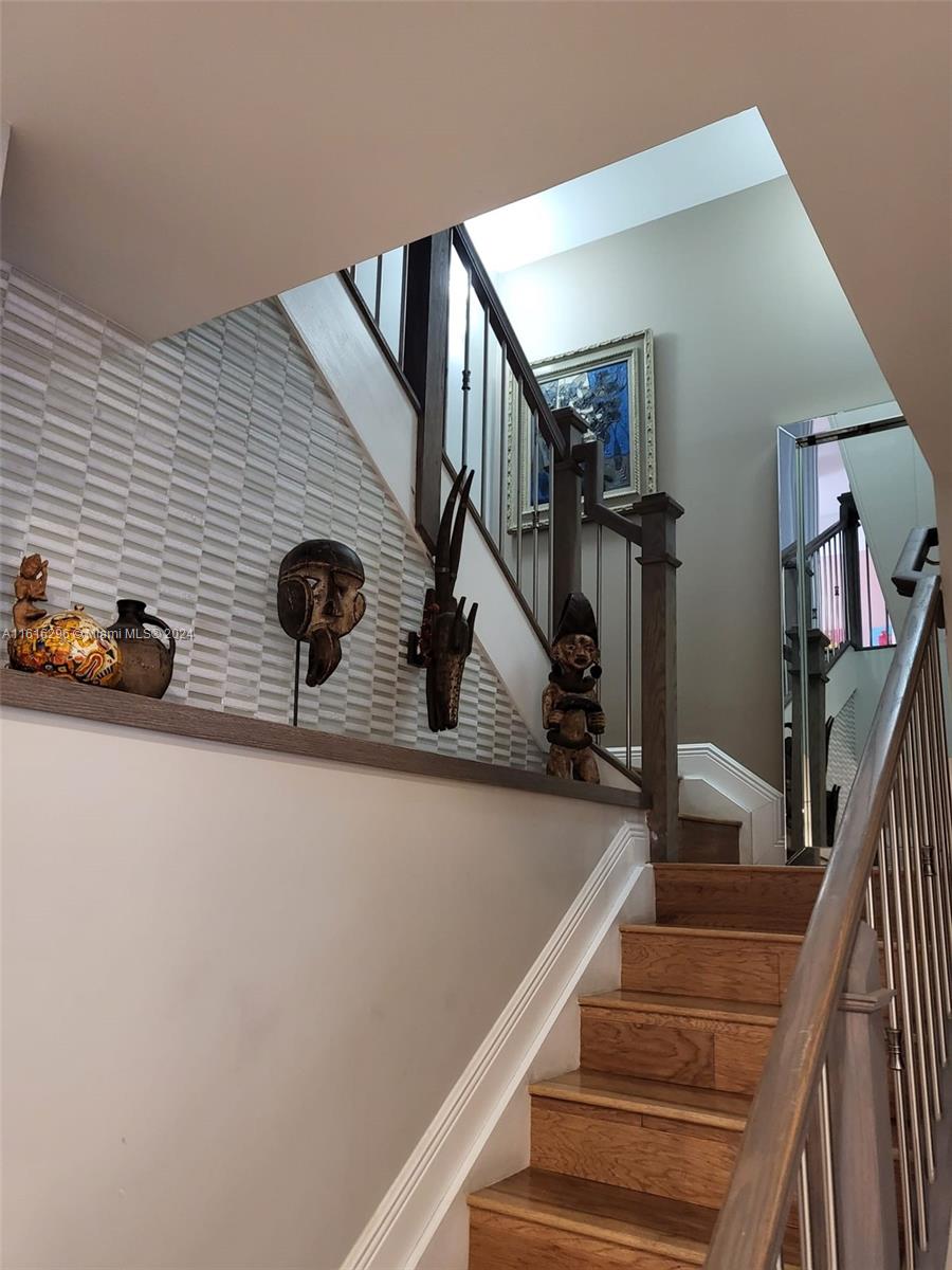 DOWNTOWN DORAL DUTCHER - Residential