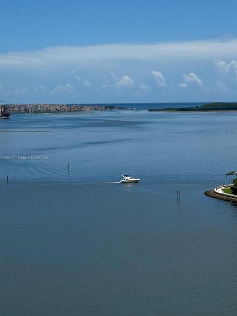 300 S Biscayne Blvd T-1514 Miami FL 33131