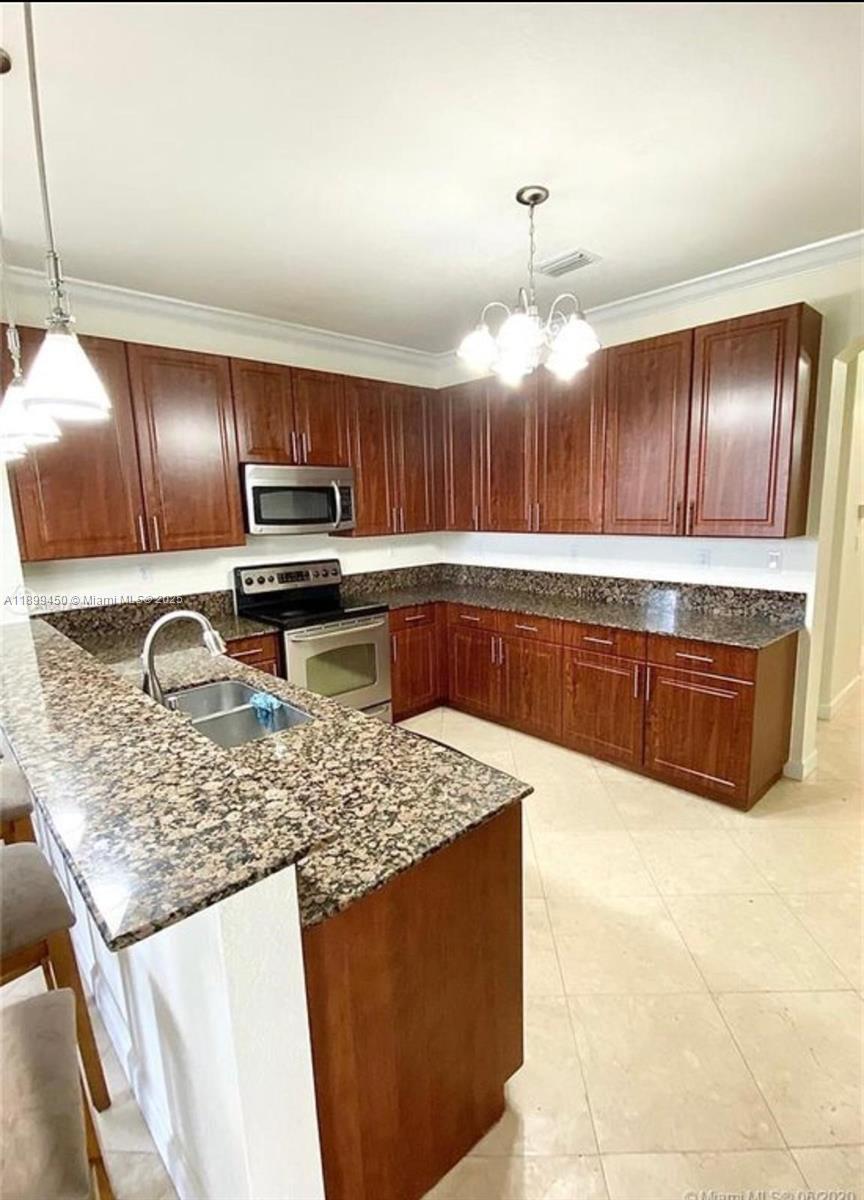 ISLANDS AT DORAL NORTHWES - Residential Lease