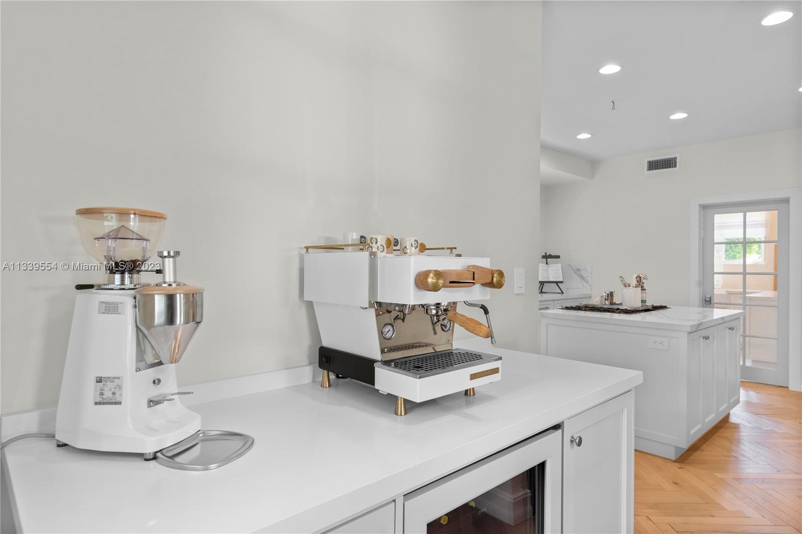 MID GOLF SUB 1ST ADDN - Residential