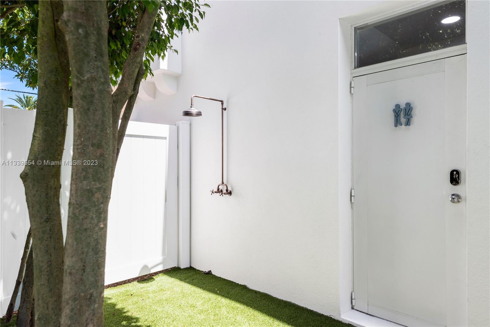 MID GOLF SUB 1ST ADDN - Residential