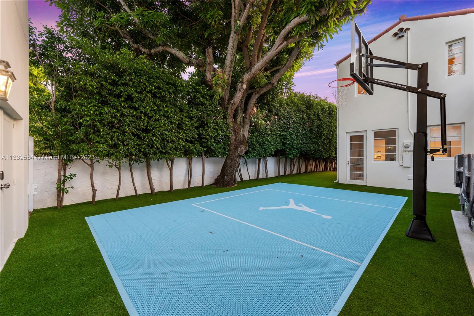 MID GOLF SUB 1ST ADDN - Residential